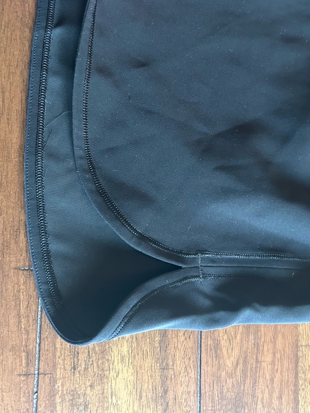 Lululemon Mini Skirt Size 8 On The Fly Black Style W8A87S - Picture 9 of 11